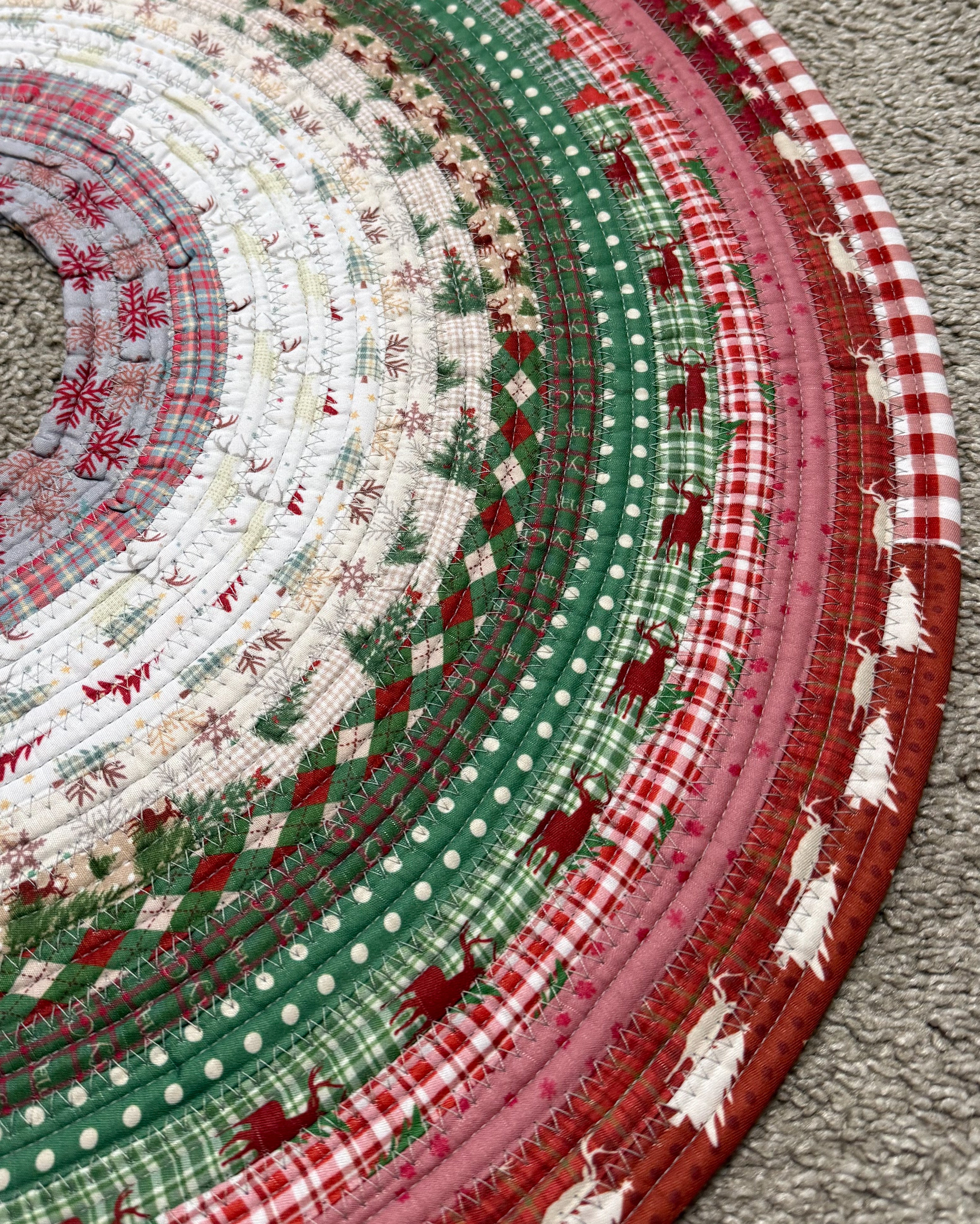 Mini Tree Skirt Jelly Roll Rug holiday décor quilted cotton