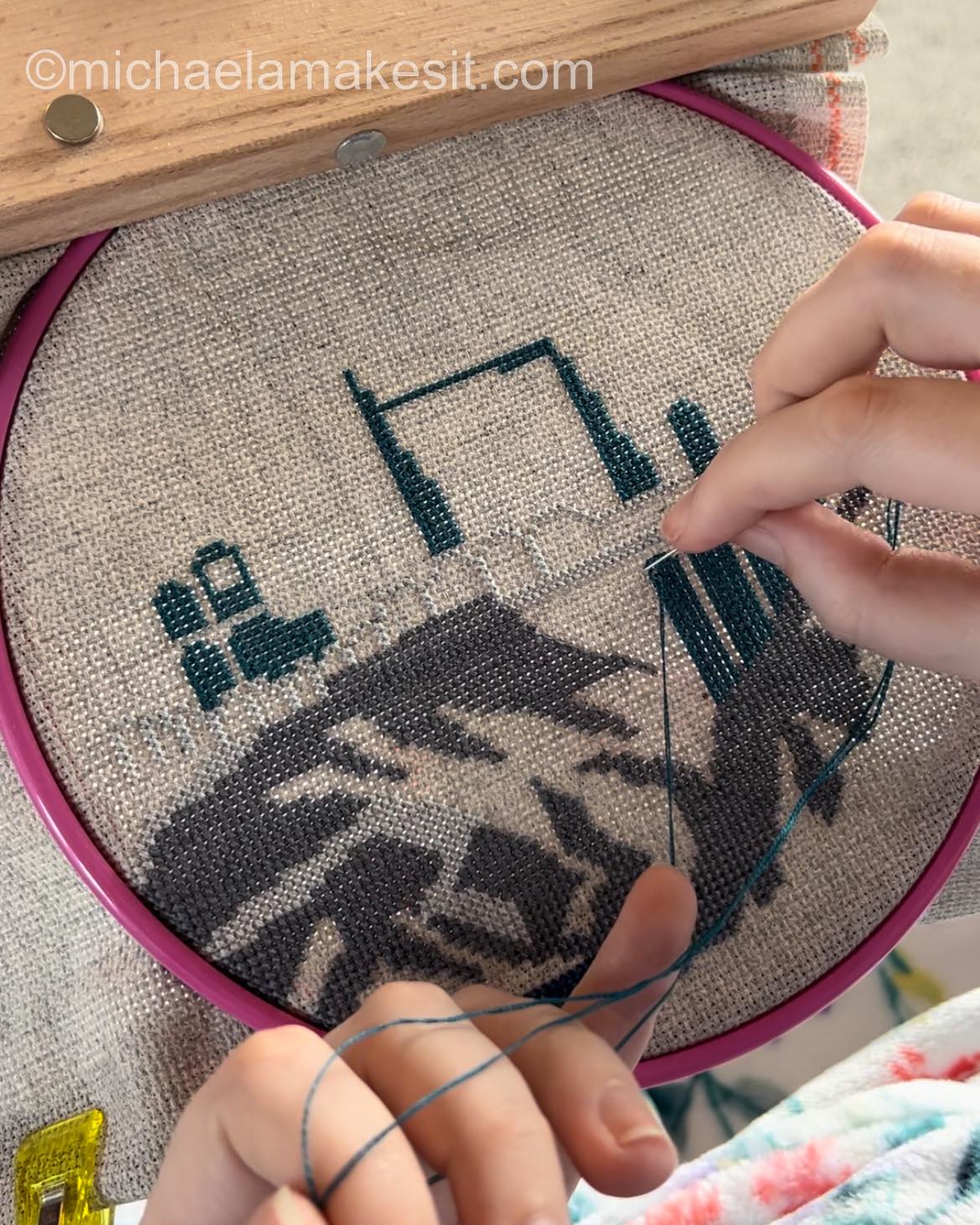 How to Counted Cross Stitch without Knots